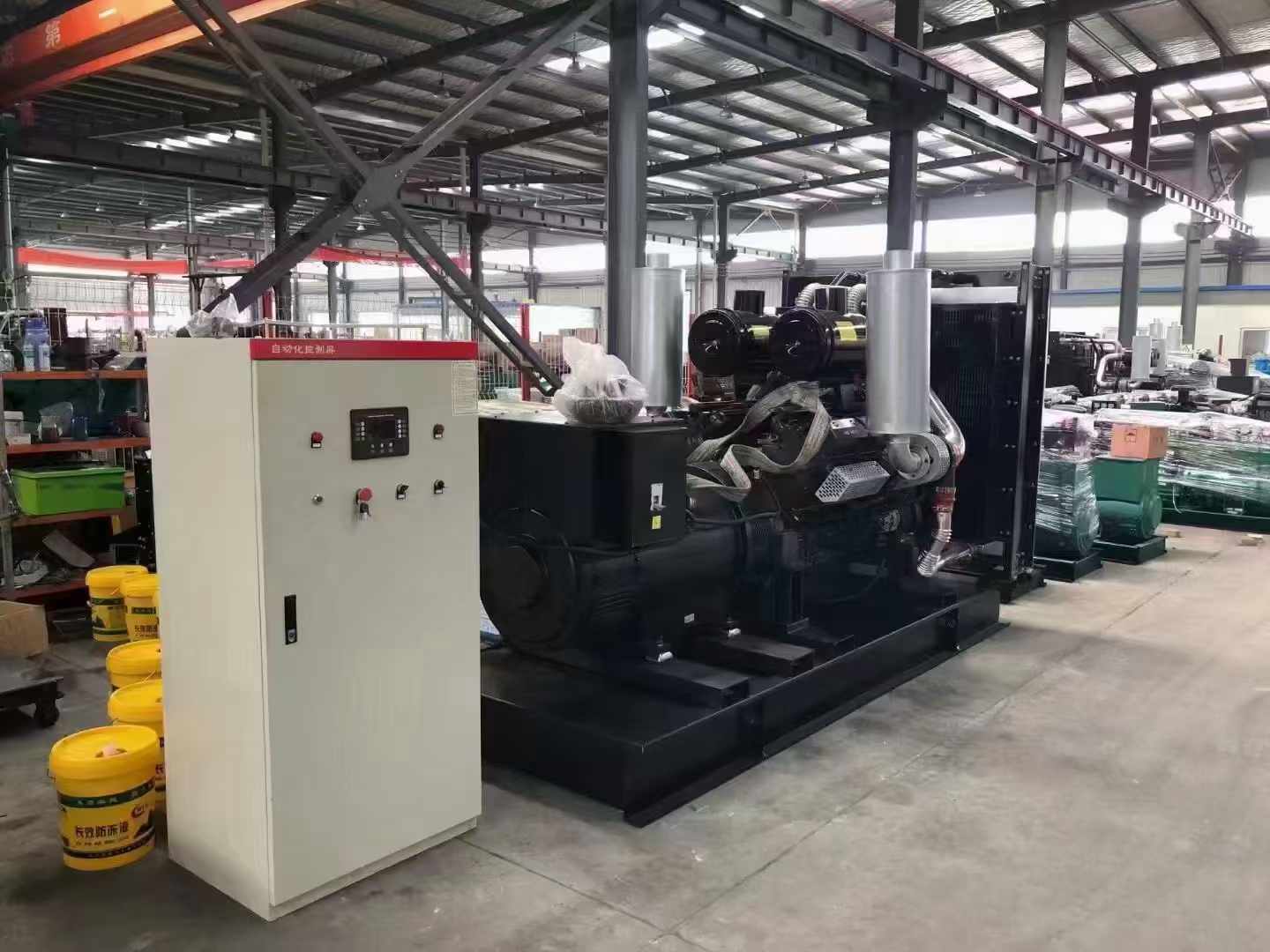 丰泽柴油发电机运行时的噪音和振动水平如何？