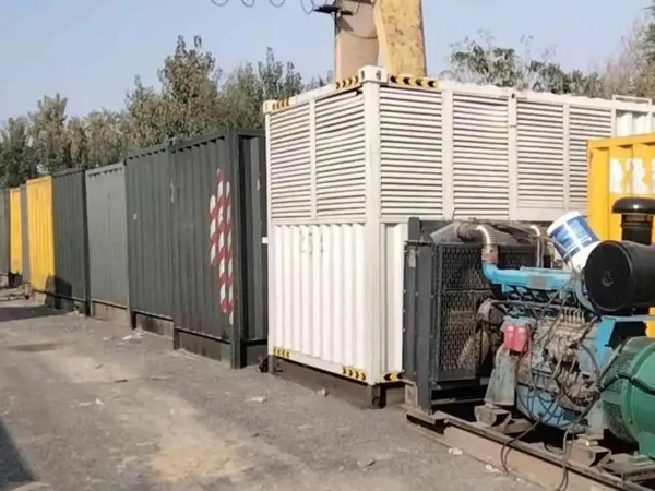 丰泽200KW柴油发电机机组每小时油耗是多少？