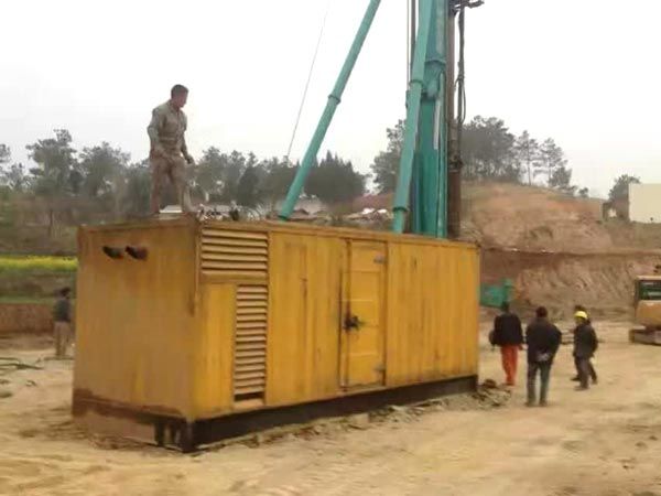 丰泽如何判断水冷式机油散热器密封件是否需要更换？